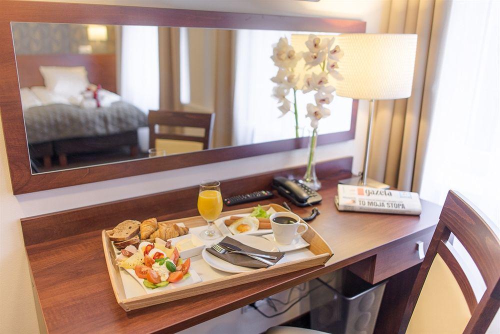 City Center Rooms Piotrkowska 91 Łódź Esterno foto
